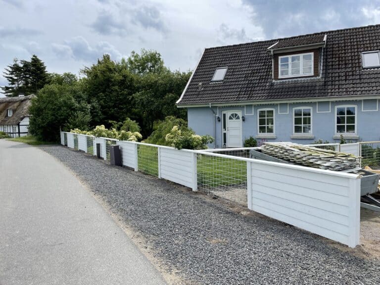 Nyt hegn bygget af cronberg